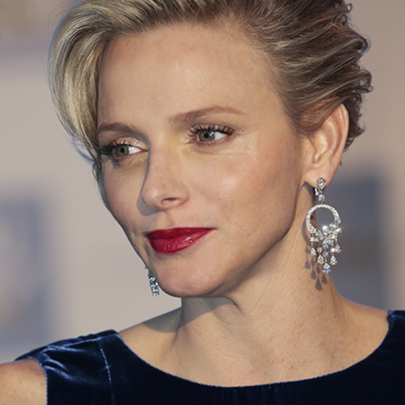 الأميرة شارلين ترتدي مجوهرات غراف