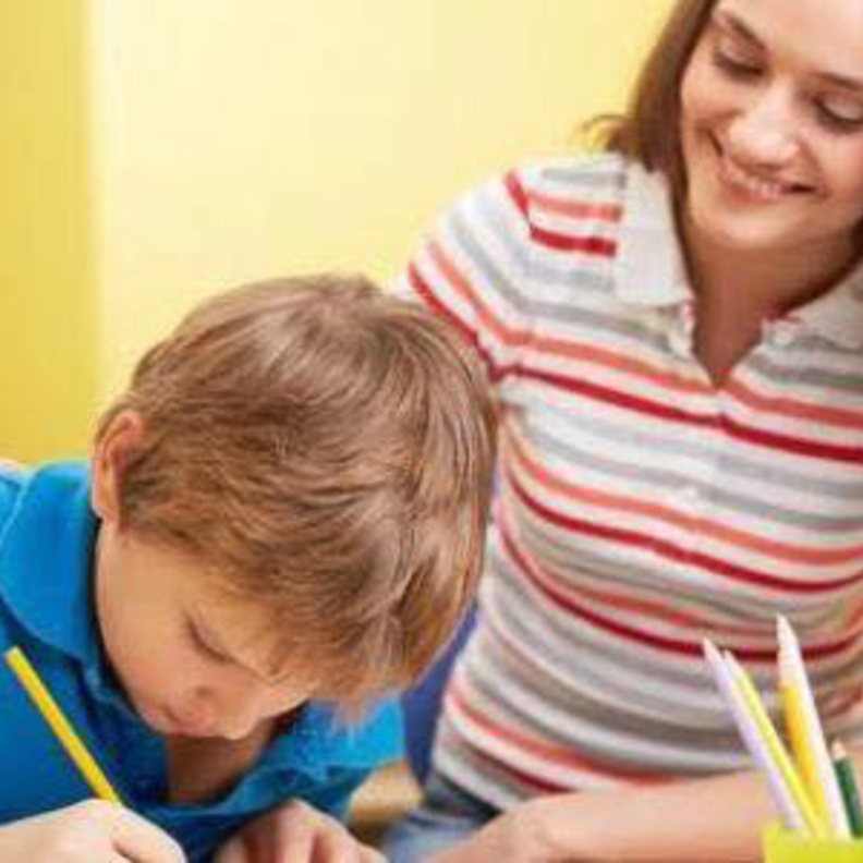 كيفية المذاكرة للطفل العنيد 