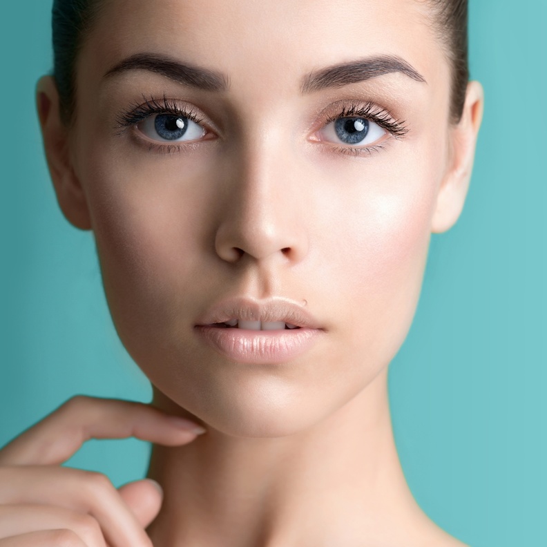 يمكنك وضع زيت اللوز بعلبة مسكارا فارغة