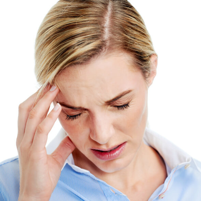 تكرار الإصابة بالصداع من أعراض التهاب السحايا