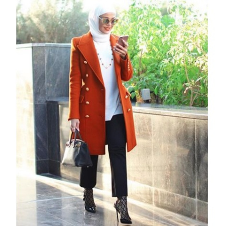 ملابس محجبات لشتاء 2018 من وحي مدونة الموضة والجمال مرمر