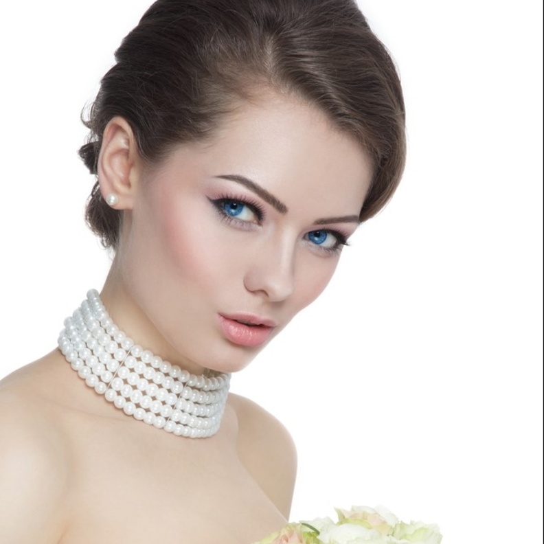 لا تحتاجين الى الكثير من كريم الاساس بعد وضع الكونسيلر