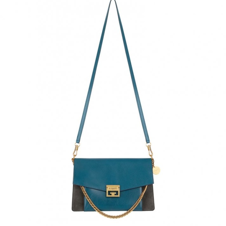 حقيبة GV3 من Givenchy.. بتوقيع كلار ويت كيلر