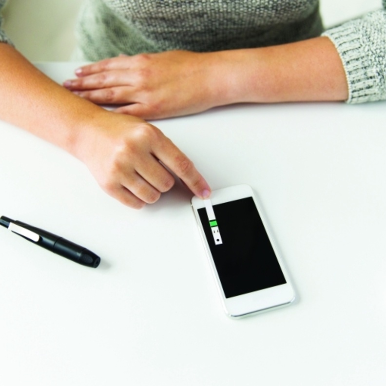 تطبيق لضبط السكري بواسطة الهاتف الذكي في الامارات