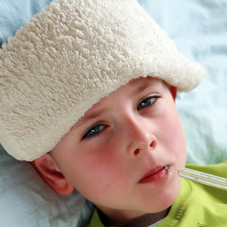 طبيب مختص يؤكد ارتفاع حرارة الاطفال صديق وليس عدو