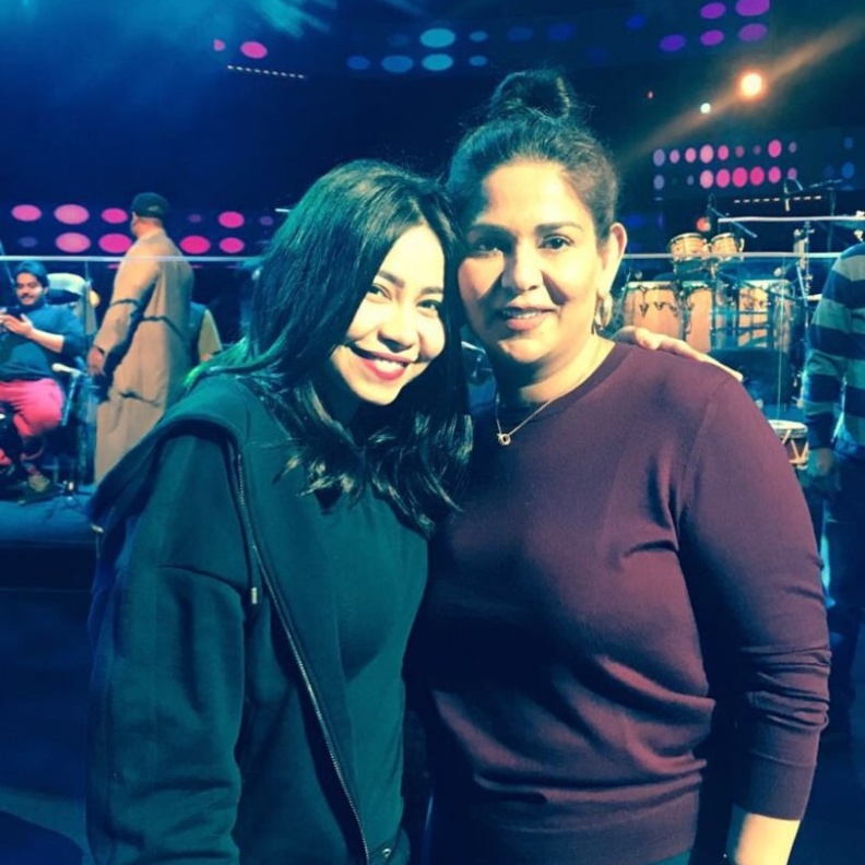 شيرين ونوال الكويتية