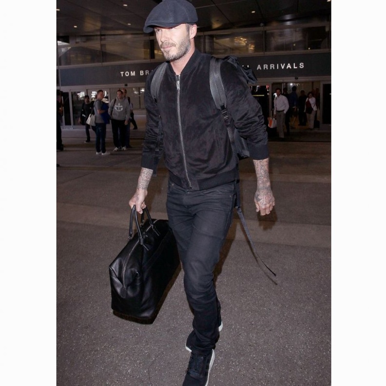 أبرز اطلالات ديفيد بيكهام الكاجوال بأسلوبه الشبابي الخاص والأنيق