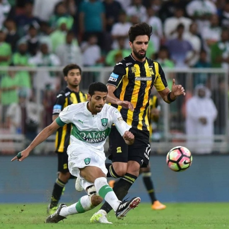 ديربي جدة الليلة بين الاتحاد و الأهلي في الدوري السعودي