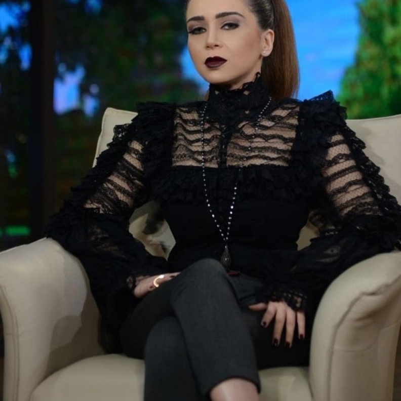 مي عز الدين