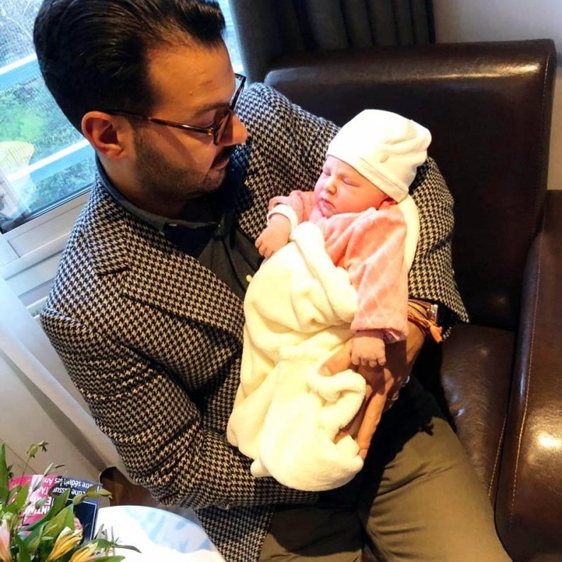 نجل عم العاهل المغربي وطفلته