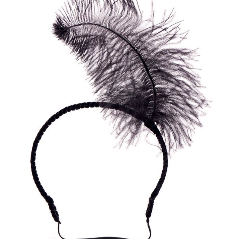 حقيبة من الريش من TORY BURCH 