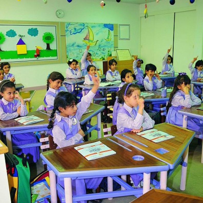 توعية الطالبات بقيادة السيارة