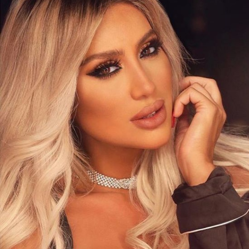 مايا دياب واغنية في عيد الحب