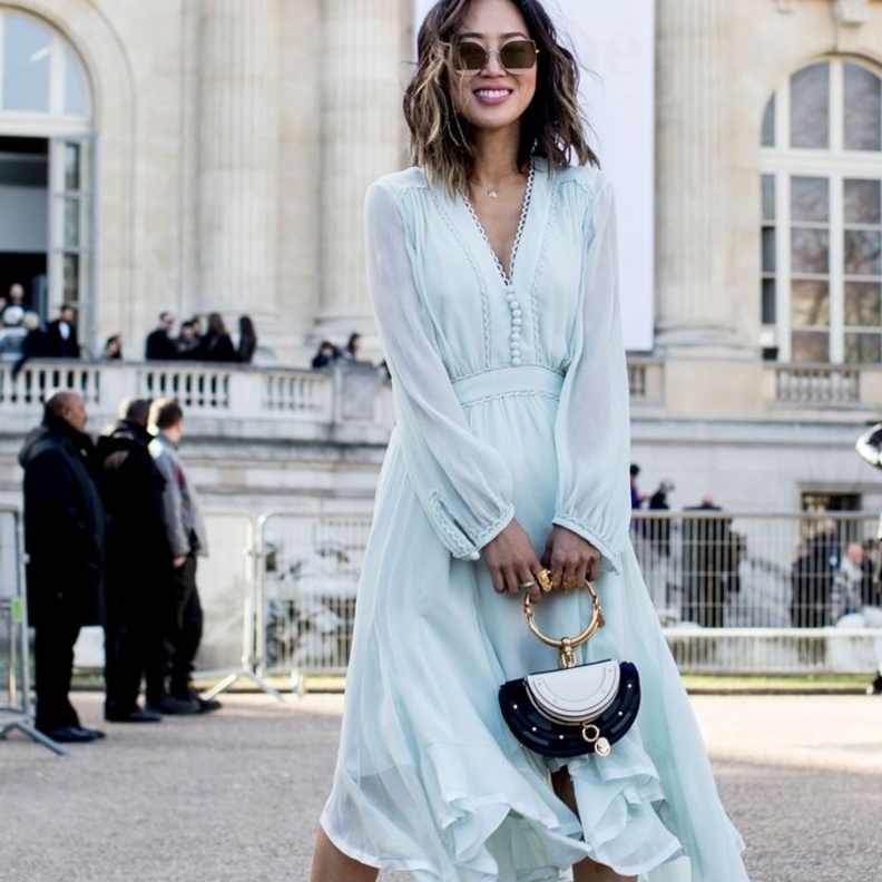 نصائح لتتألقي باللون الأزرق أبرز صيحات الموسم