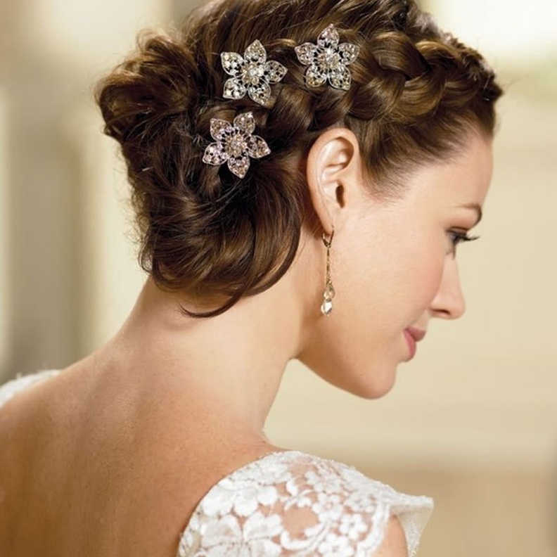 تسريحات عرائس للشعر متوسط الطول