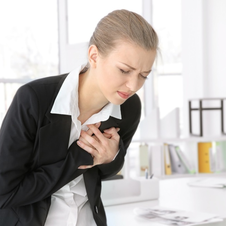 ما هي اسباب الام الصدر لدى الشباب