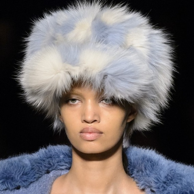 اكسسوار شعر للشابات من دوتشي اند غابانا 