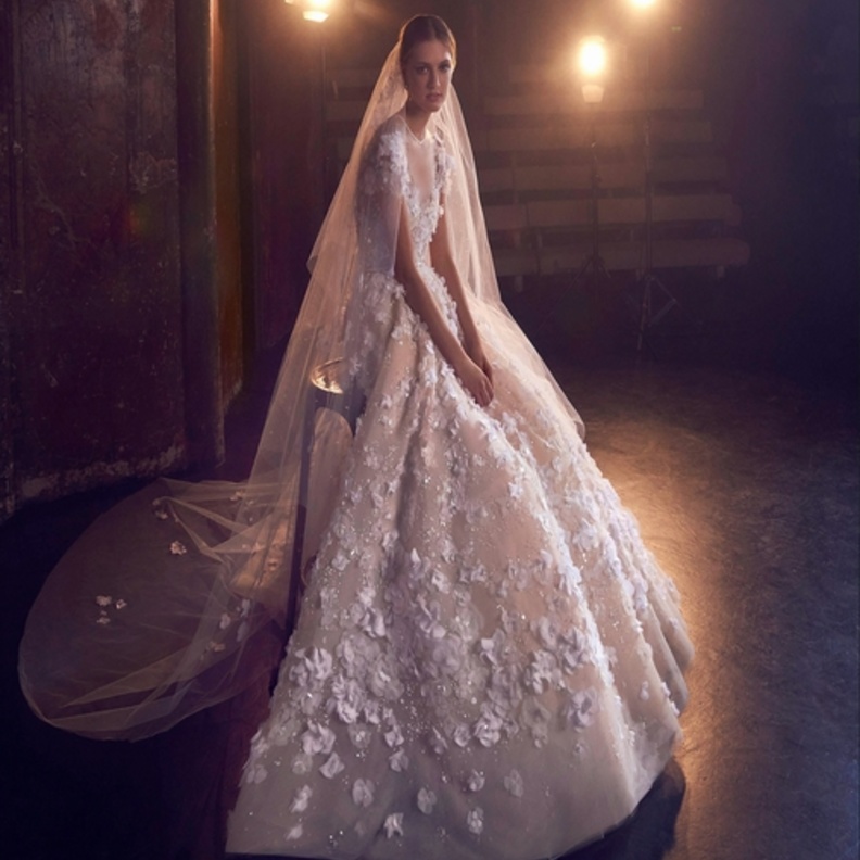 موديلات فساتين زفاف اسطورية لعروس عيد الحب