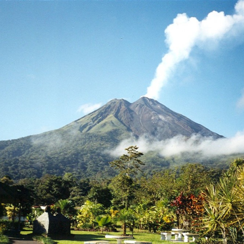 مانويل أنطونيو جوهرة حقيقة على ساحل المحيط الهادئ