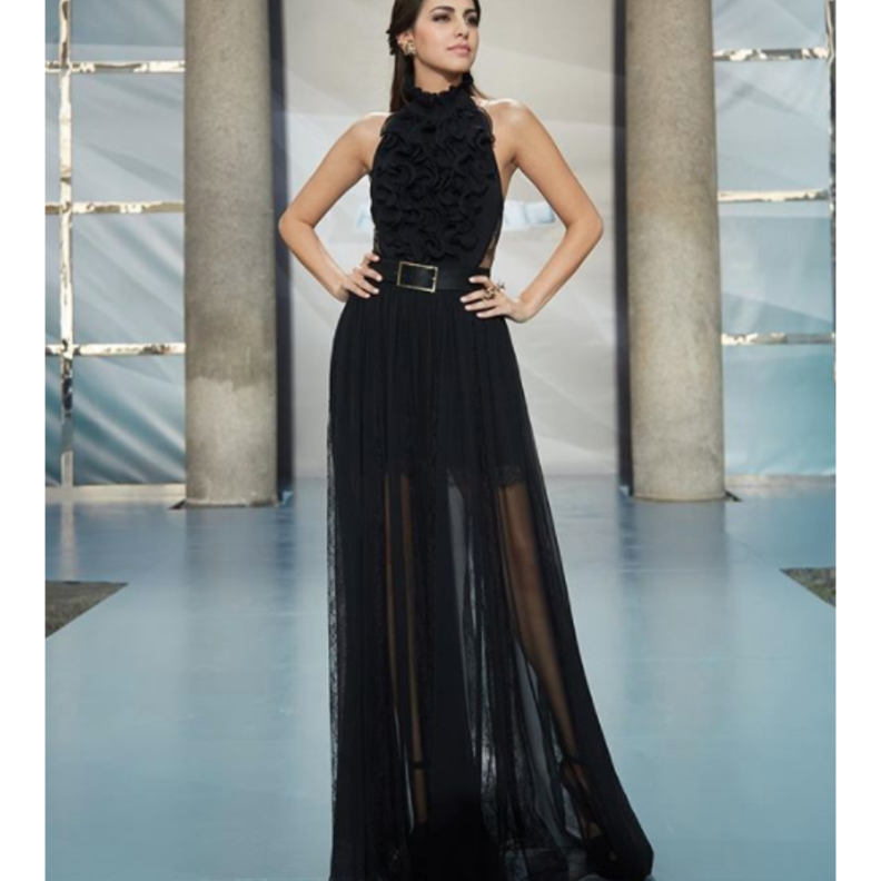 فستان رائع اختارته فاليري أبو شقرا من ايلي صعب.