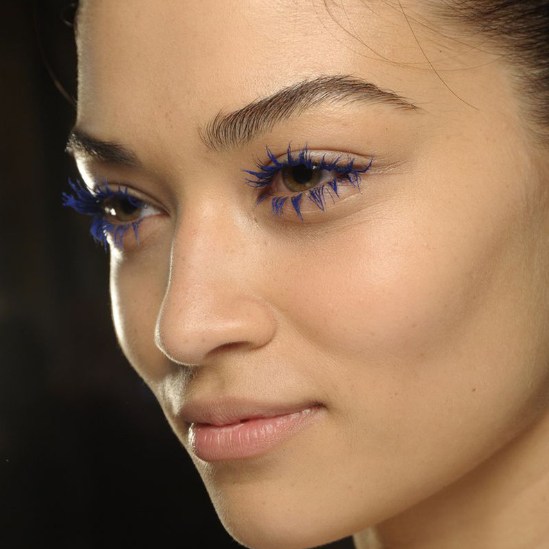 جربي تقنية الأومريه في تلون رموشق