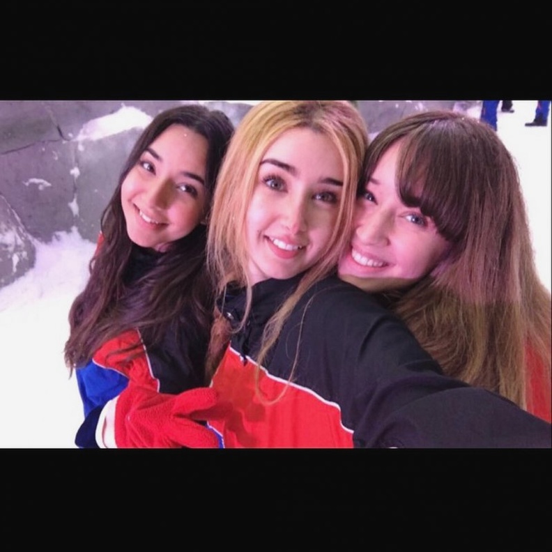 هنا الزاهد وأختيها