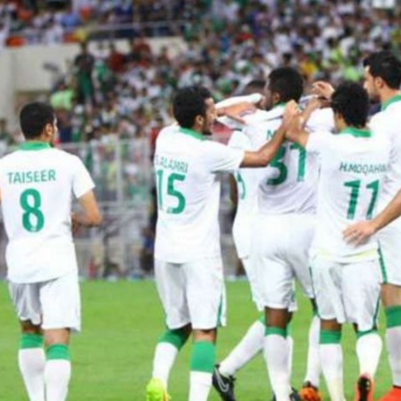 الأهلي السعودي يهزم تراكتور الإيراني في دوري أبطال آسيا.