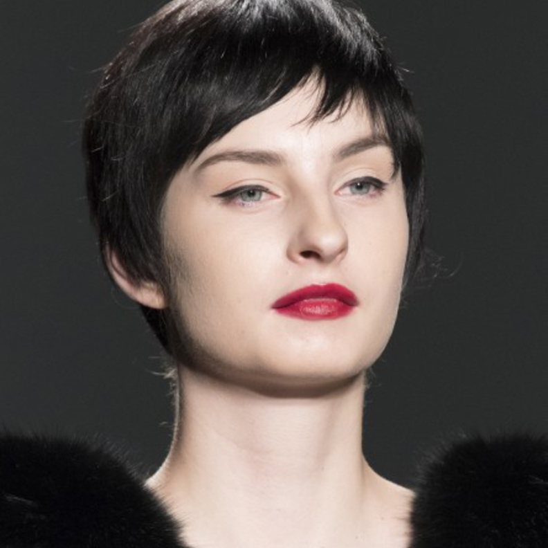 رسمات الآيلاينر الرفيعة لشتاء 2018