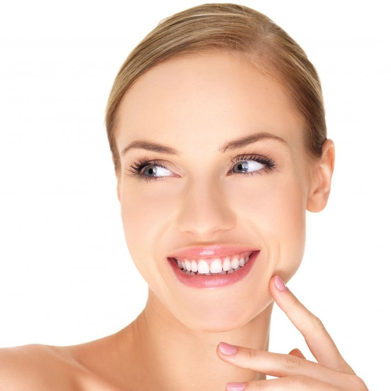 جربي هذه الماسكات البسيطة لتفتيح أسنانك