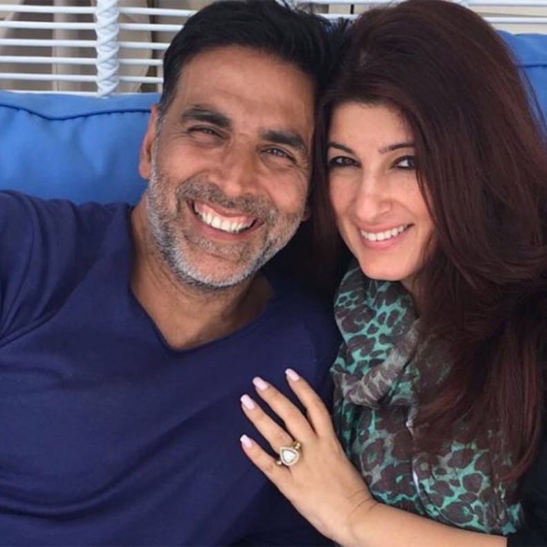 كيف عبر أكشاي كومار عن حبه لزوجته في عيد الحب ؟