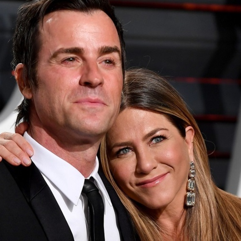 جينيفر أنيستون وجاستن ثيرو