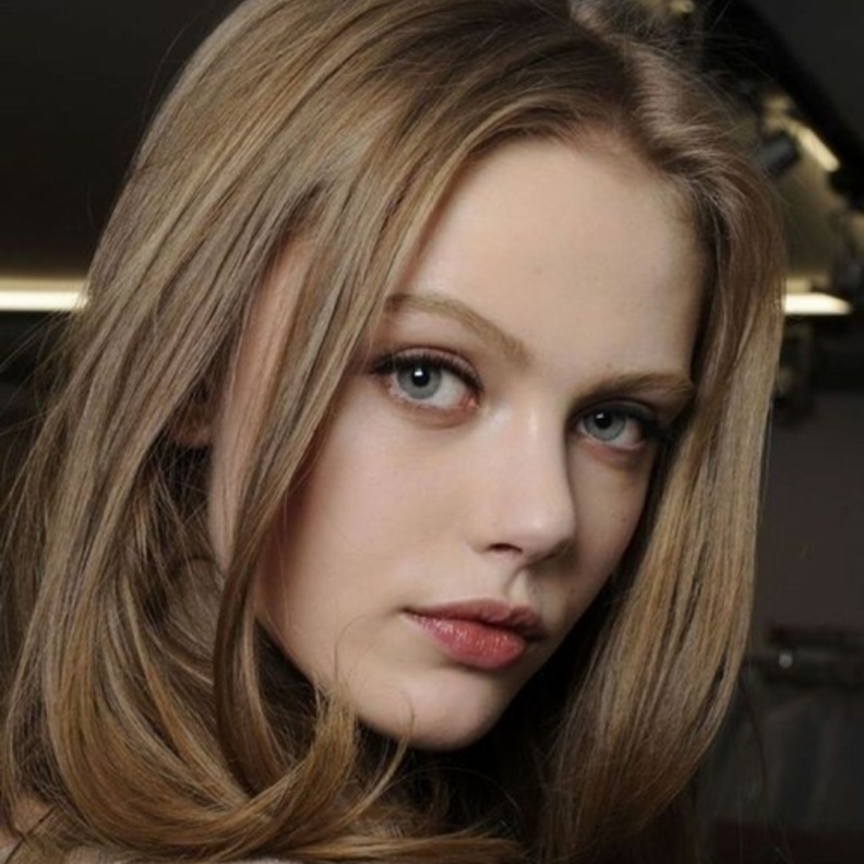 جربي الخلطات الطبيعية لتفتيح شعرك