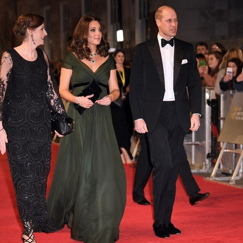 التقاليد الملكية منعت كيت ميدلتون من ارتداء اللون الأسود