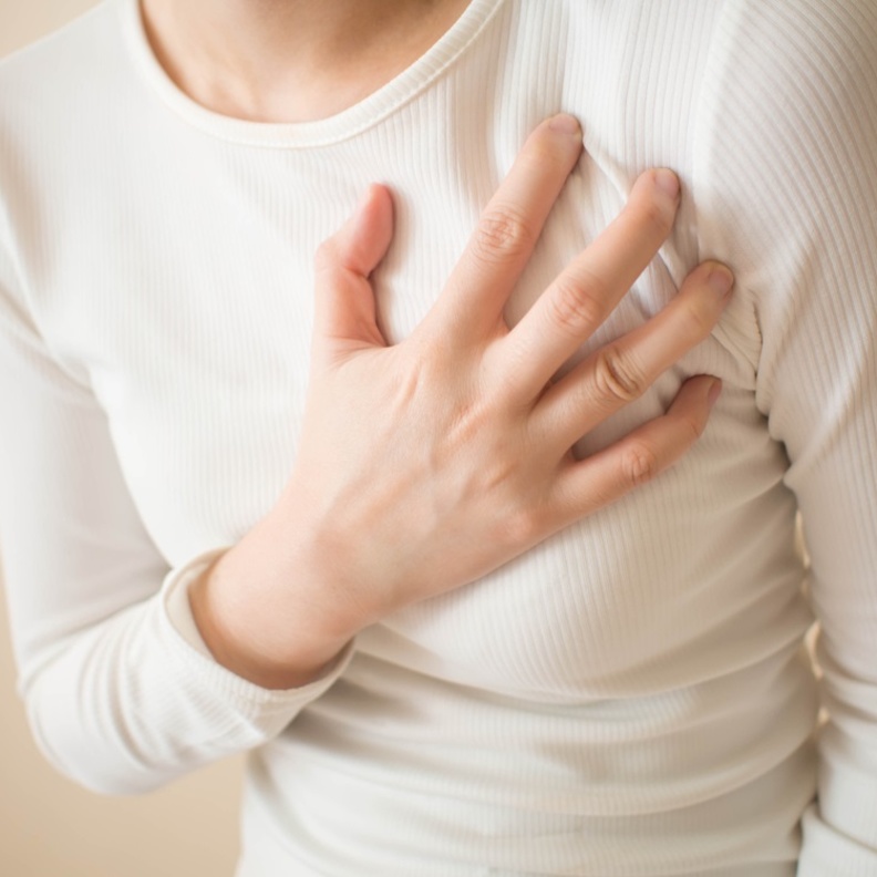 اسباب الام الثدي بعد الدورة