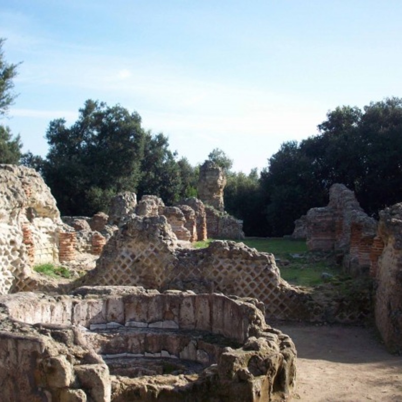 قلعة أراغونيز