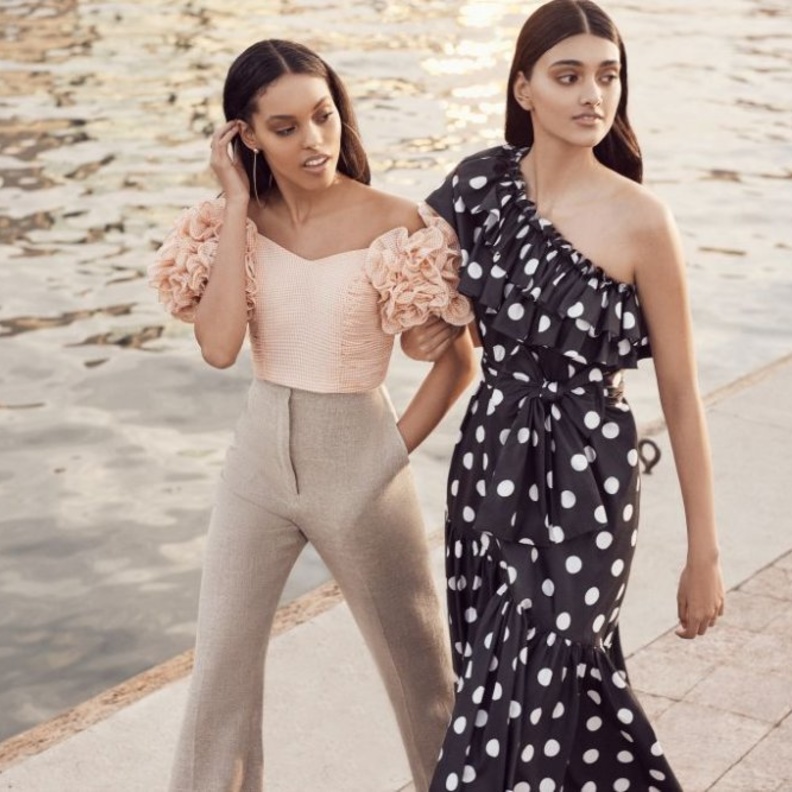 تشكيلة أنيقة وفاخرة لربيع وصيف 2018 على Ounass