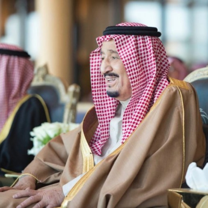 خادم الحرمين الشريفين الملك سلمان بن عبد العزيز آل سعود حفظه الله في لقطة من حفل الافتتاح