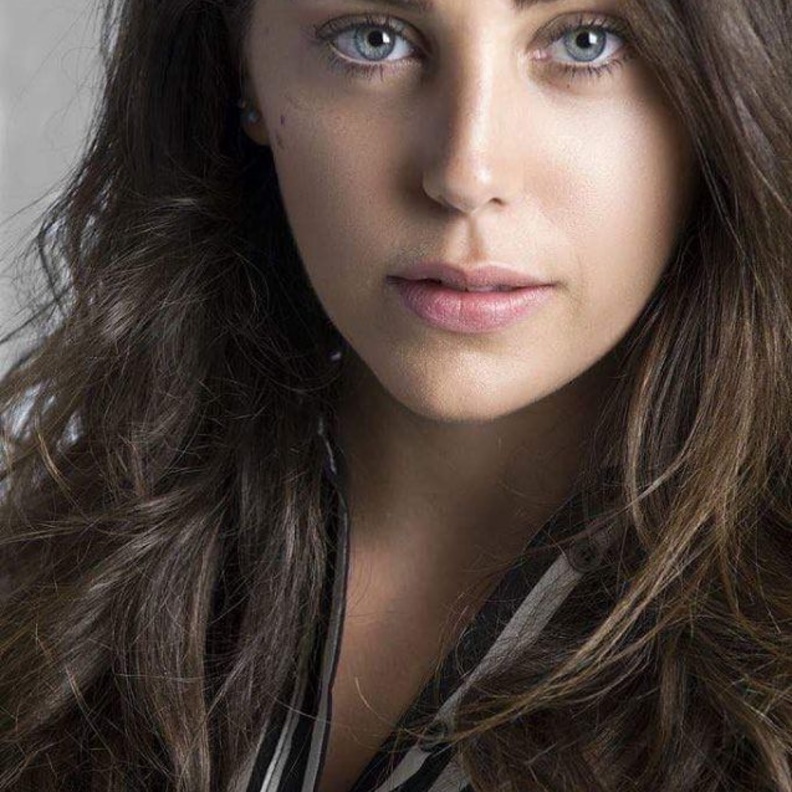  أويكو كارايل 