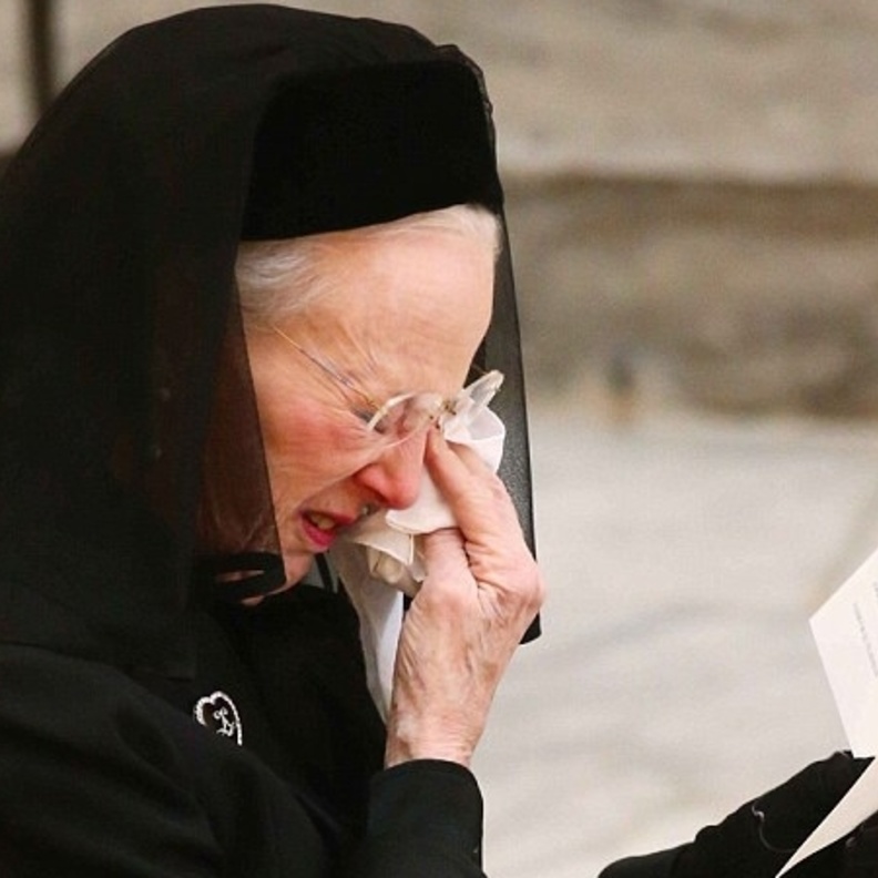 ملكة الدنمارك احترمت رغبة زوجها الراحل