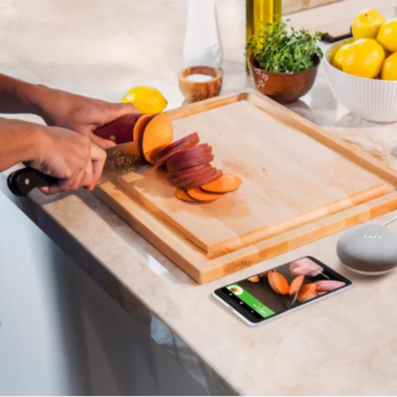 يتضمن التطبيق اقتراحات يومية لأكلات شهيرة و مفضلة