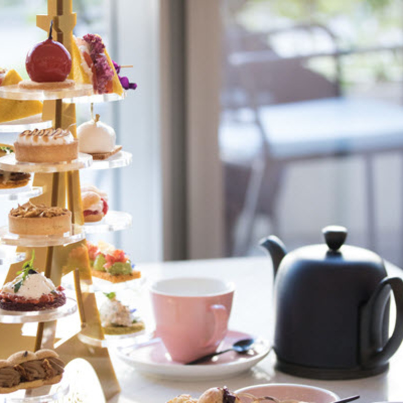 متعة شاي بعد الظهيرة بنكهة فرنسية في Parlour Boutique