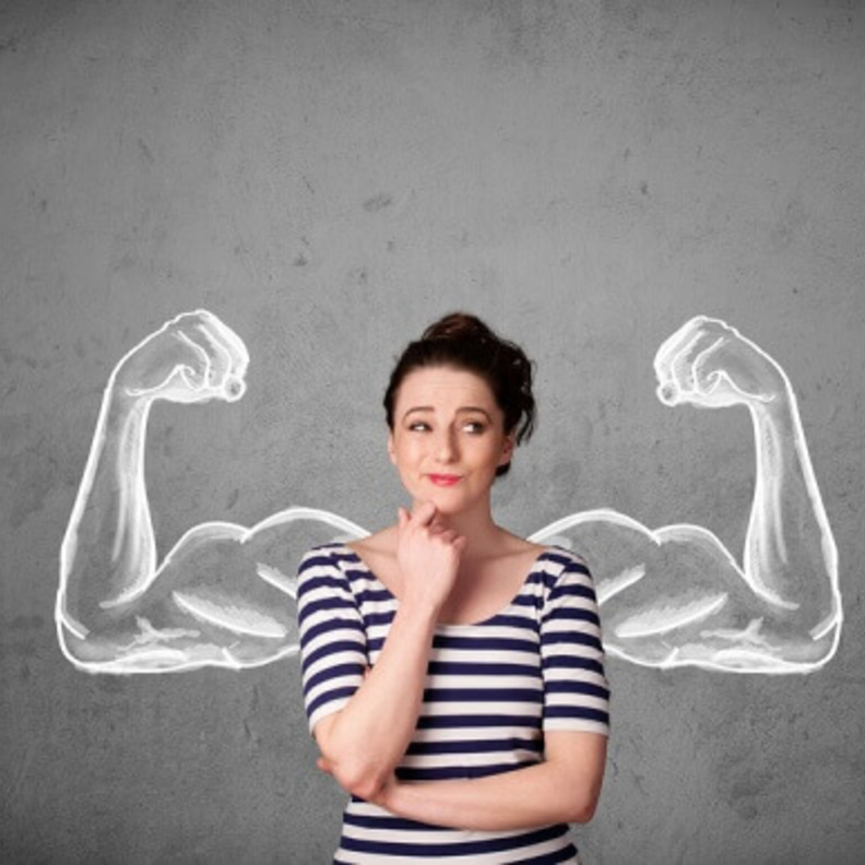 تحاول ان تُظهر انها قويّة لكنها في الحقيقة شخص حساس وتذرف الدموع بسرعة