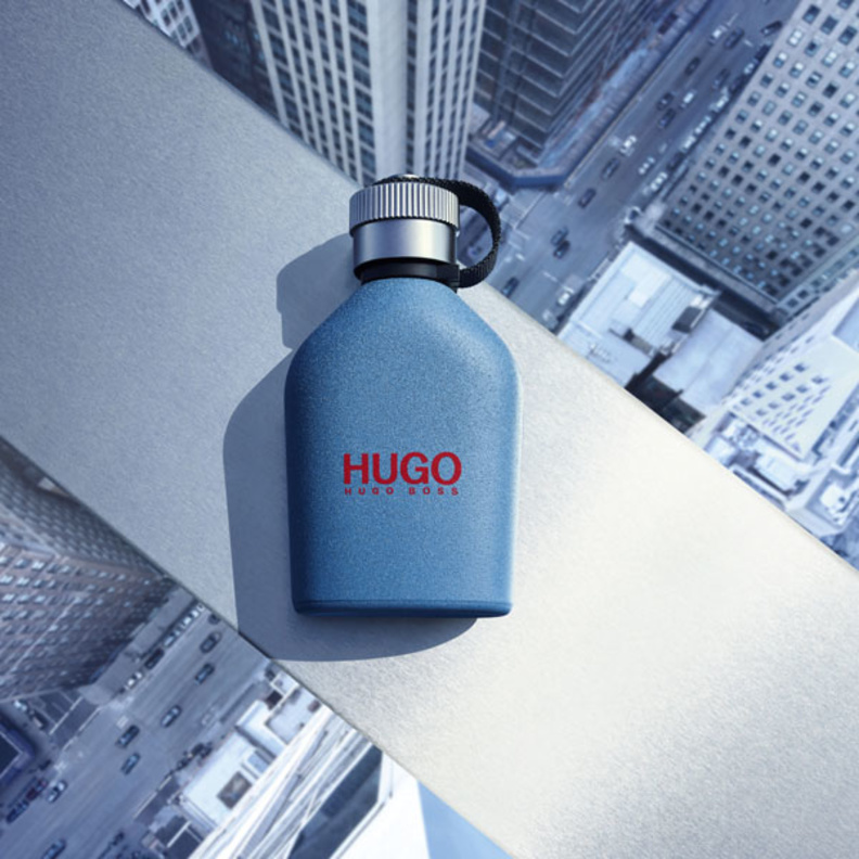 أطلق العنان لفضولك وتحوّل إلى مستكشف حضريّ مع عطر HUGO URBAN JOURNEY الجديد