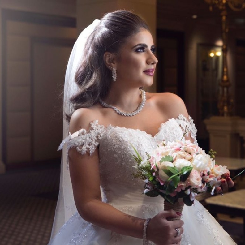 العروس بعدسة هند رغدان 