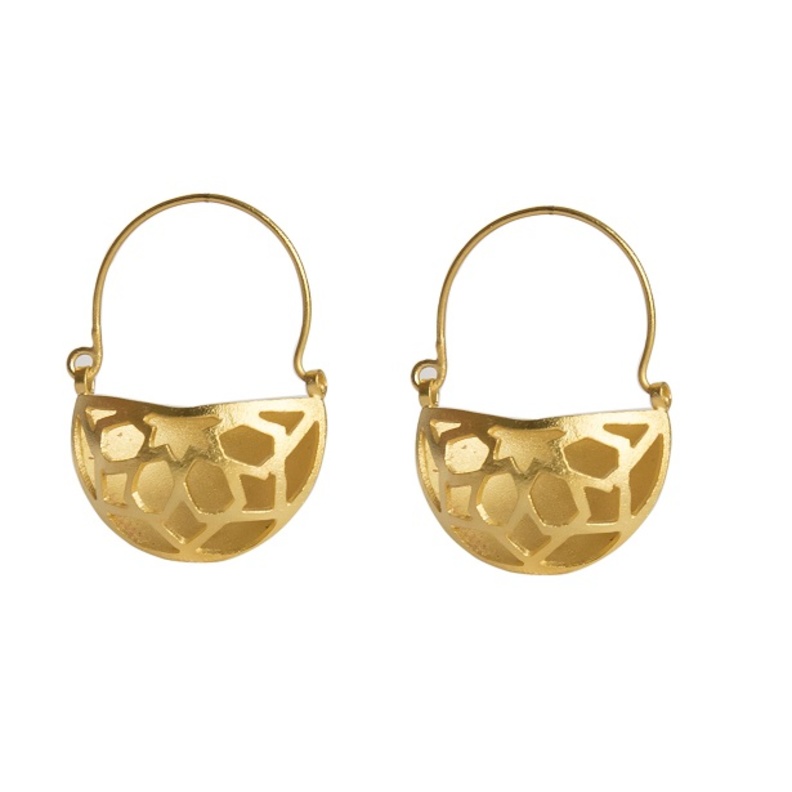 من مجوهرات الإماراتية علياء بن عمير