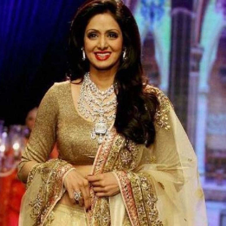 وفاة النجمة الهندية سريديفي كابور في دبي