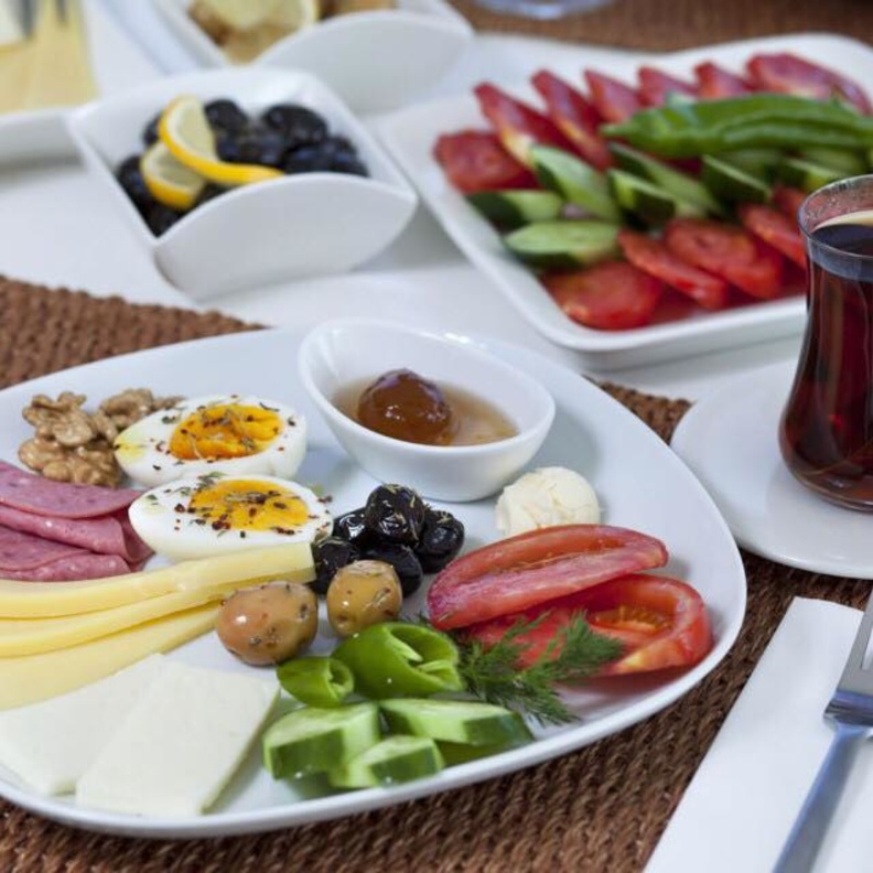 إحصاءات مفاجئة عن الغذاء الصحي ووجبة الافطار في الإمارات