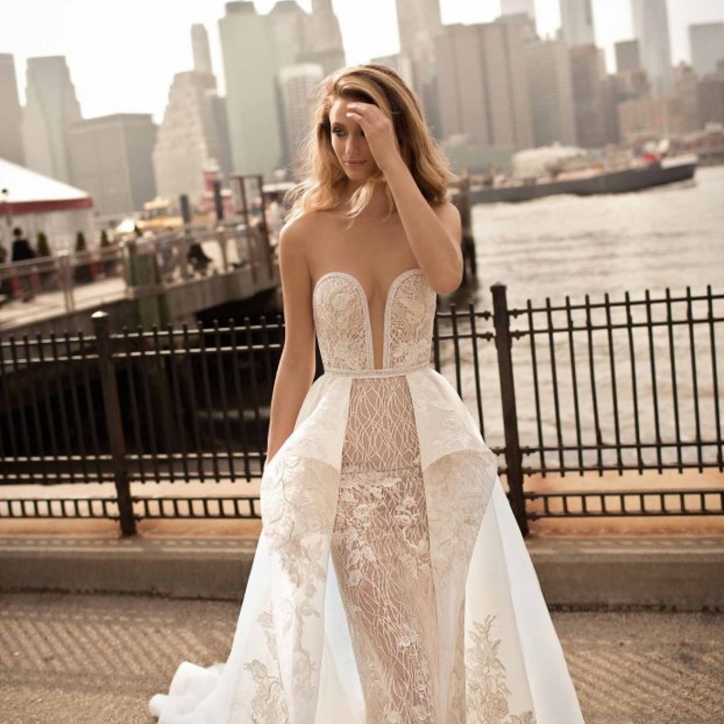 فستان عرس انيق من برونوفياس