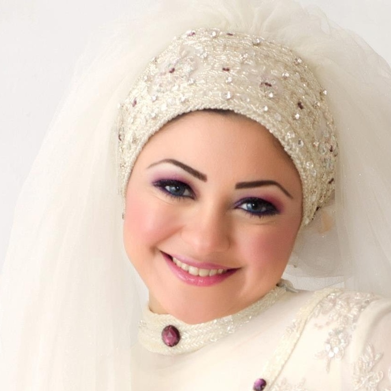 لا تشدي الحجاب كثيرا حول وجنتيك