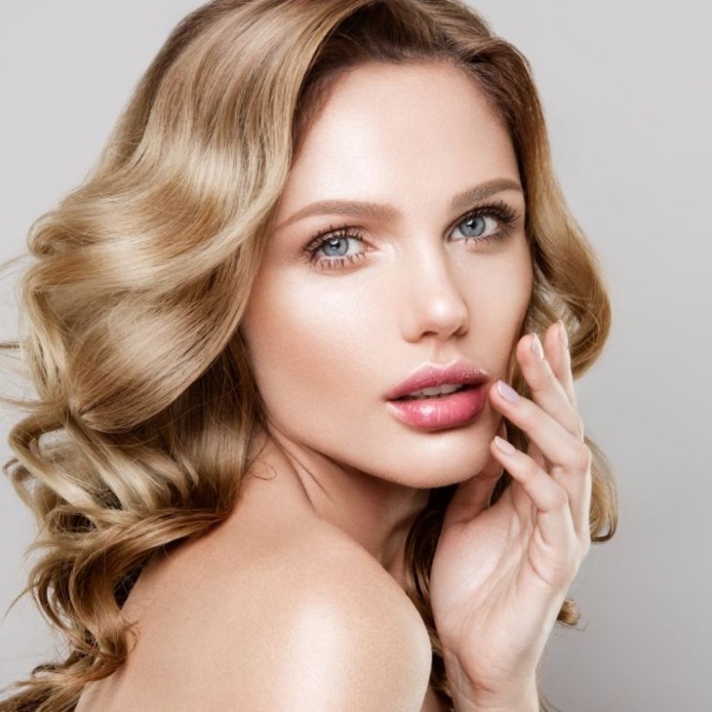 اجعلي بشرتك الجافة مضيئة ولامعة